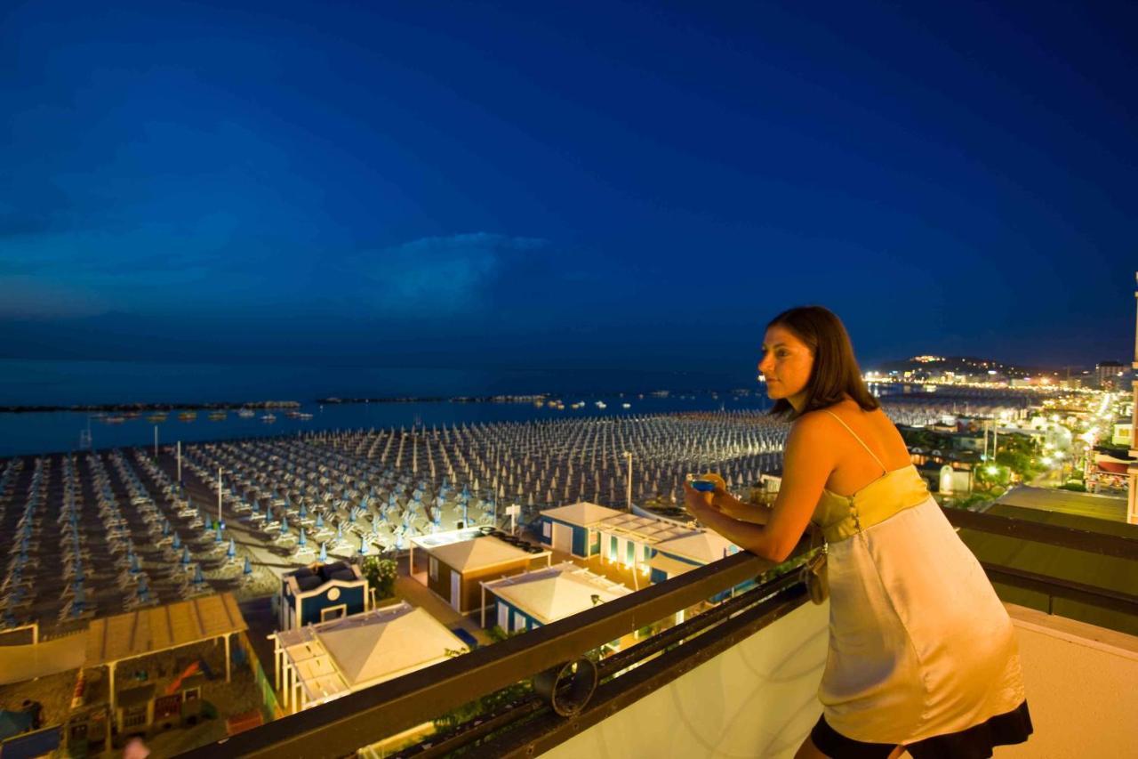Hotel Negresco Cattolica Exteriér fotografie