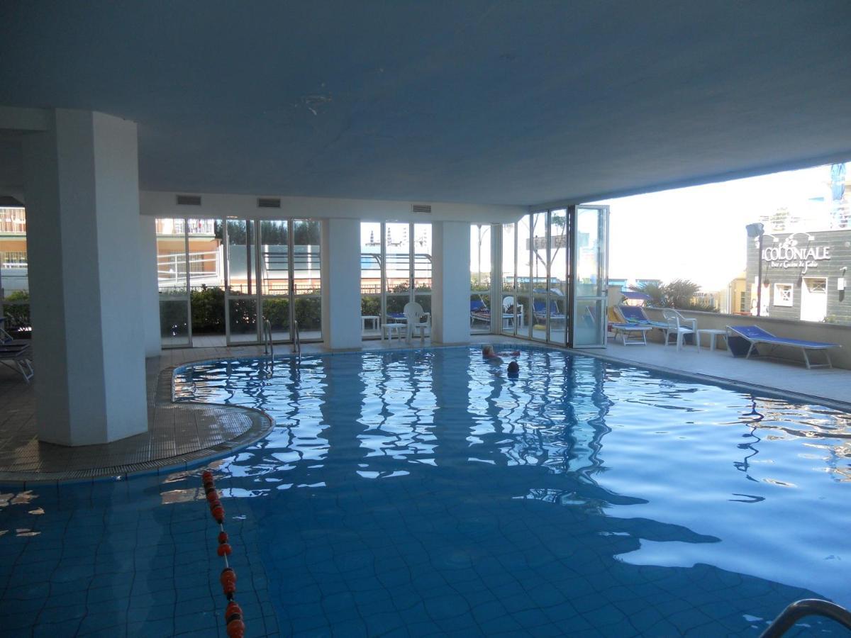 Hotel Negresco Cattolica Exteriér fotografie